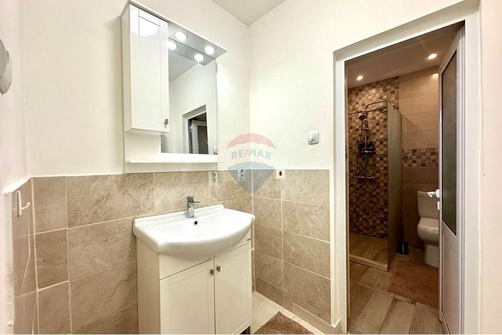 Селска къща - За продажба - с. Караисен, Област Велико Търново, България - viber_изображение_2025-11-03_09-49-20-842.jpg - Баня - 360431008-396