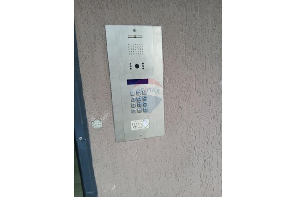 Appartement - À louer - к.к. Св. Св. Константин и Елена, Област Варна, България - домофон.jpg - 360301027-137