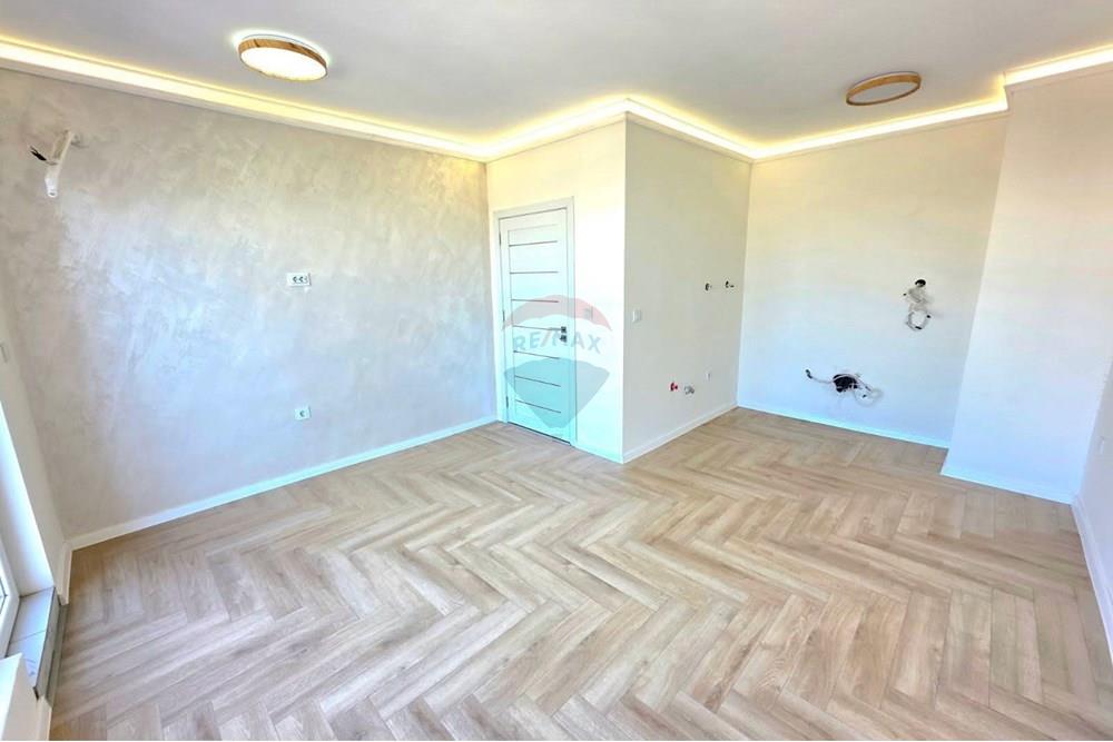 Lägenhet - Till salu - гр. Варна, Област Варна, България - viber_image_2025-10-20_18-52-46-742.jpg - 360391066-14