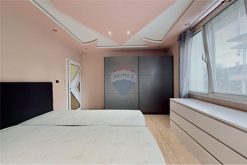 Апартамент - Под наем - гр. Варна, Област Варна, България - Просторна родителска спалня - Родителска спалня - 360321025-244