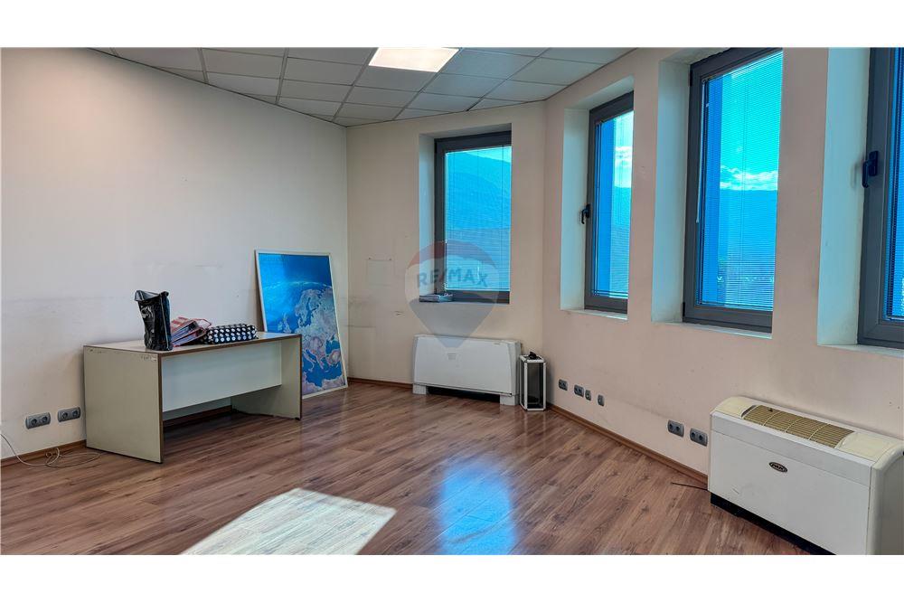 Индустриална сграда - За продажба - гр. Петрич, Област Благоевград, България - 16 - 360561012-183