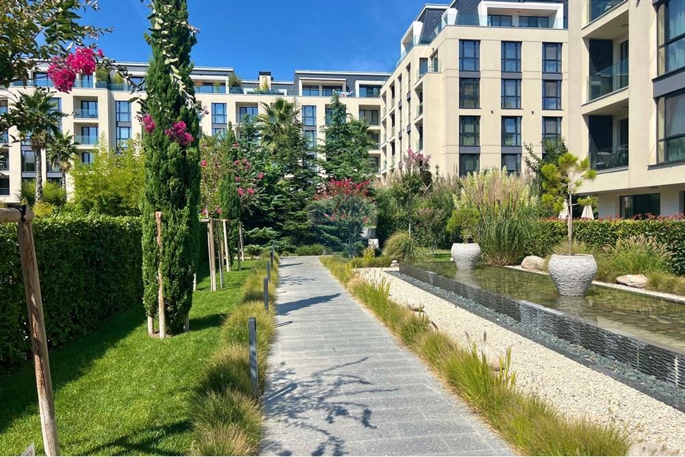 Апартамент - За продажба - к.к. Св. Св. Константин и Елена, Област Варна, България - IMG_6426.jpeg - 360391002-167