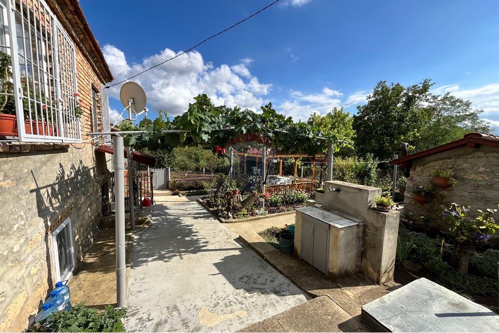 Селска къща - За продажба - с. Засмяно, Област Варна, България - IMG_0888.jpeg - 360391067-9