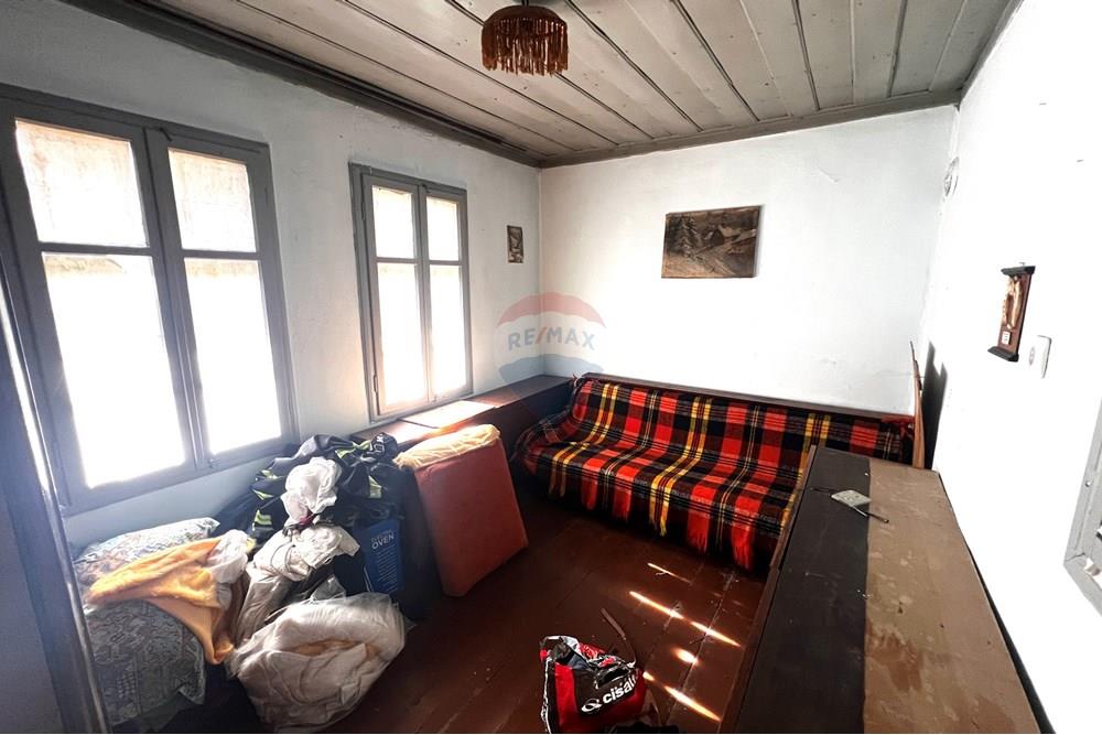 Селска къща - За продажба - гр. Елена, Област Велико Търново, България - 20241104_103513560_iOS.jpg - 360431001-618