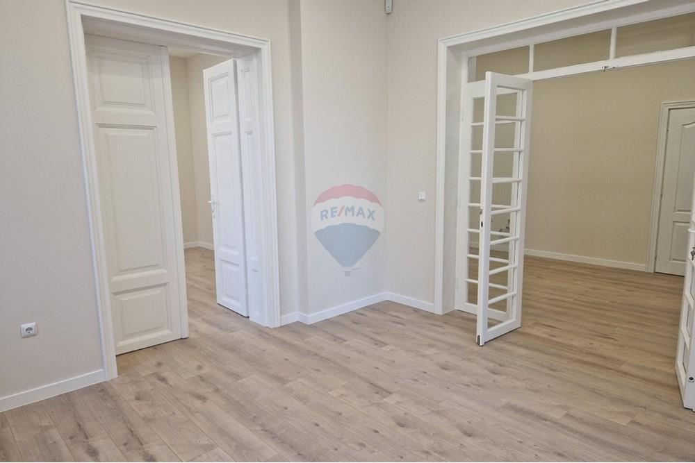 Office - For Rent/Lease - Varna, Varna, Bulgaria - viber_image_2025-03-19_12-06-13-029.jpg - 360531003-39