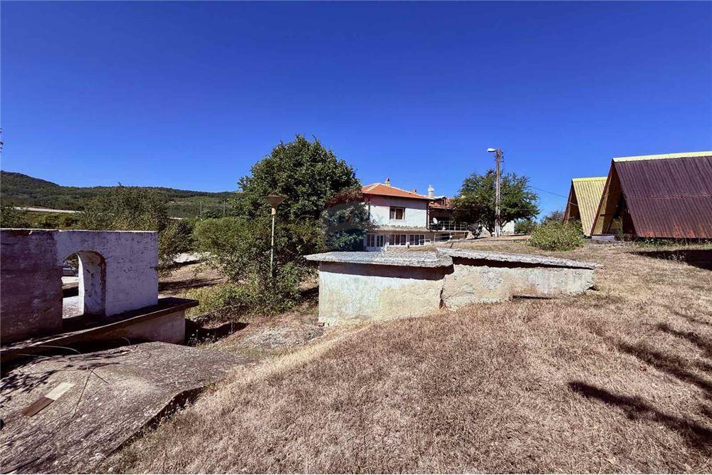 Имение - За продажба - с. Аспарухово, Област Варна, България - Дворно място - Двор - 360321025-228