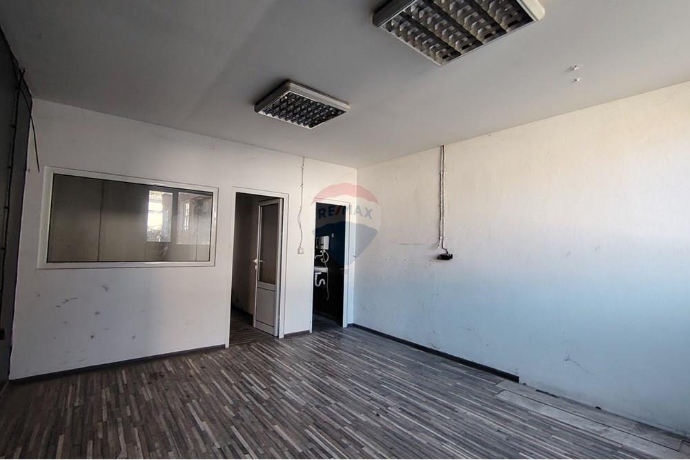 Склад - Под наем - гр. Шумен, Област Шумен, България - viber_изображение_2025-10-29_14-35-21-757.jpg - 360441021-1