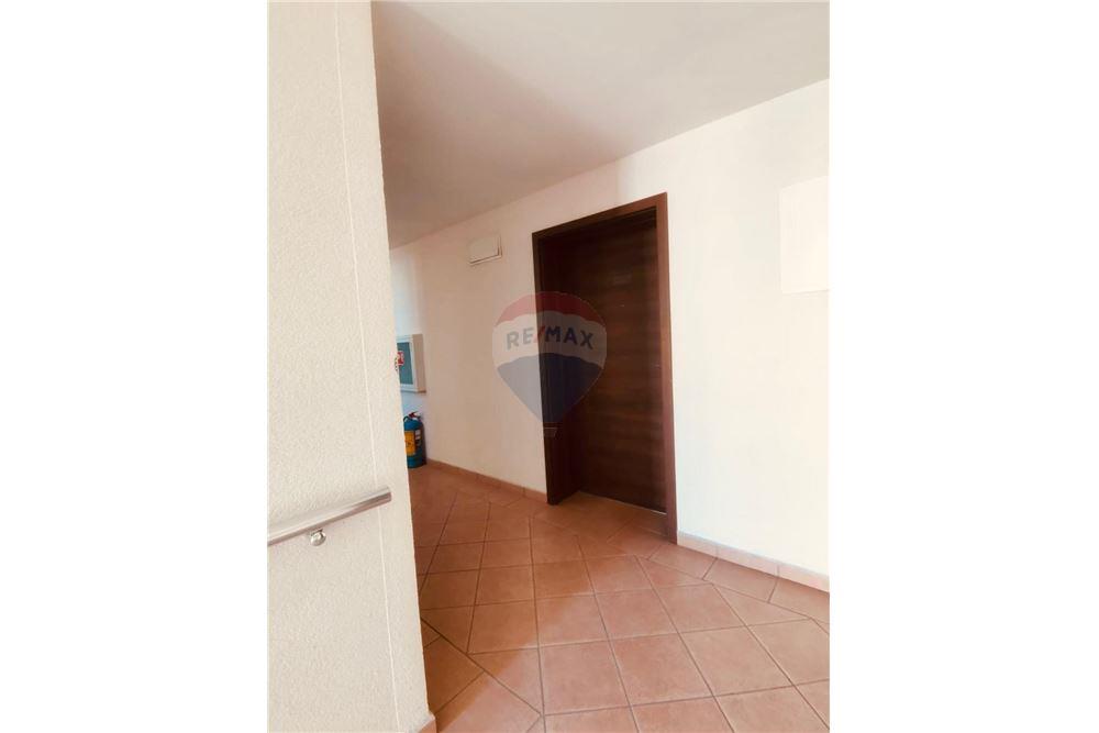 Апартамент - За продажба - гр. Балчик, Област Добрич, България - Общи части на сграда - Друга - 360321025-250