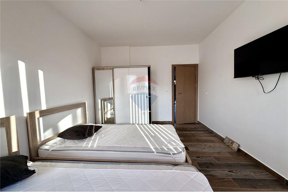 Апартамент - За продажба - гр. Балчик, Област Добрич, България - Първа спалня с излаз към открита обща тераса /запад/ - Спалня - 360321025-235