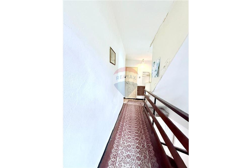 Градска къща - За продажба - гр. Балчик, Област Добрич, България - Коридор с изход към открита тераса с частична морска гледка/ етаж 2 - Коридор - 360321025-243