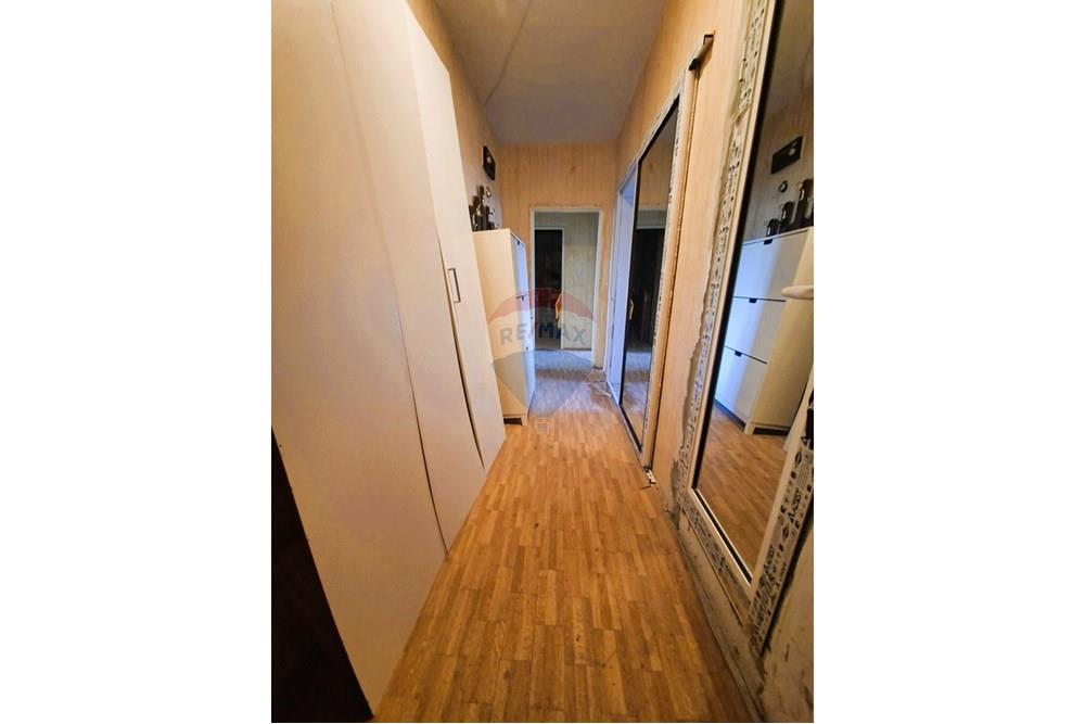 Апартамент - За продажба - гр. Варна, Област Варна, България - 09.jpg - Коридор - 360321001-494