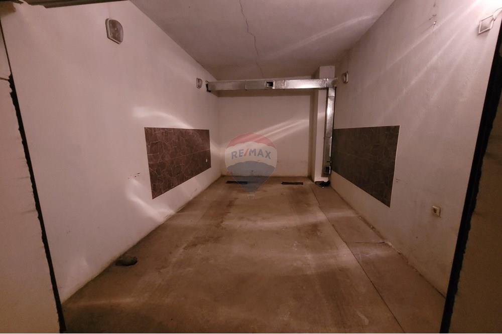 Гараж - За продажба - гр. Велико Търново, Област Велико Търново, България - 20250711_131749.jpg - 360431001-652