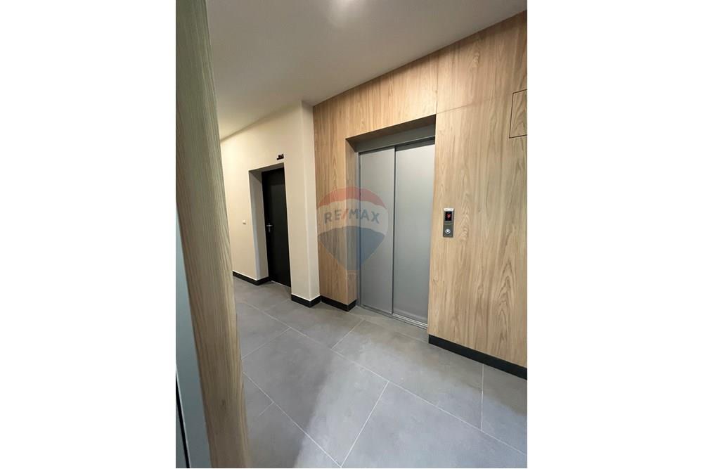 Condo/Apartment - For Sale - Burgas, Burgas, Bulgaria - 0-02-05-f132ee3825724431e6f58ae512b6a157296aa30c7b1c6c198a0dbed559313a87_7cfeb346aa6a761c.jpg - 360291028-14