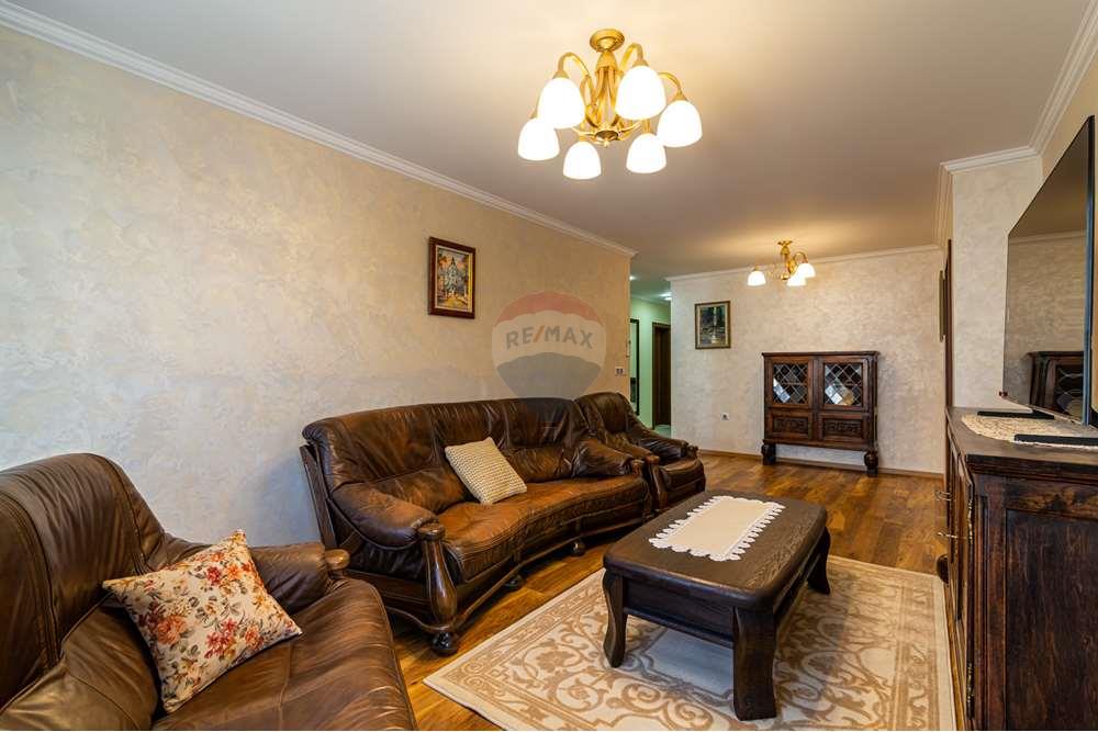 Апартамент - Под наем - гр. Пловдив, Област Пловдив, България - IMG_9323 (3).jpeg - Всекидневна/Трапезария - 360261002-206