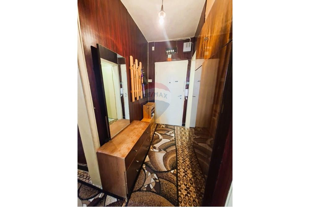 Condo/Apartment - For Sale - гр. Варна, Област Варна, Болгария - 13.JPG - Hallway - 360321001-505