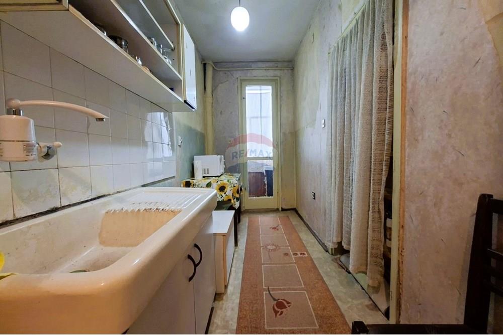 Condo/Apartment - For Sale - гр. Варна, Област Варна, Болгария - 5.JPG - Kitchen - 360321001-505