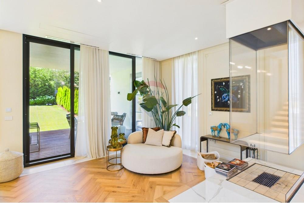 Градска къща - За продажба - гр. София, Област София град, България - CAM02315G0-PR0069-STILL009.jpg - 360241007-111