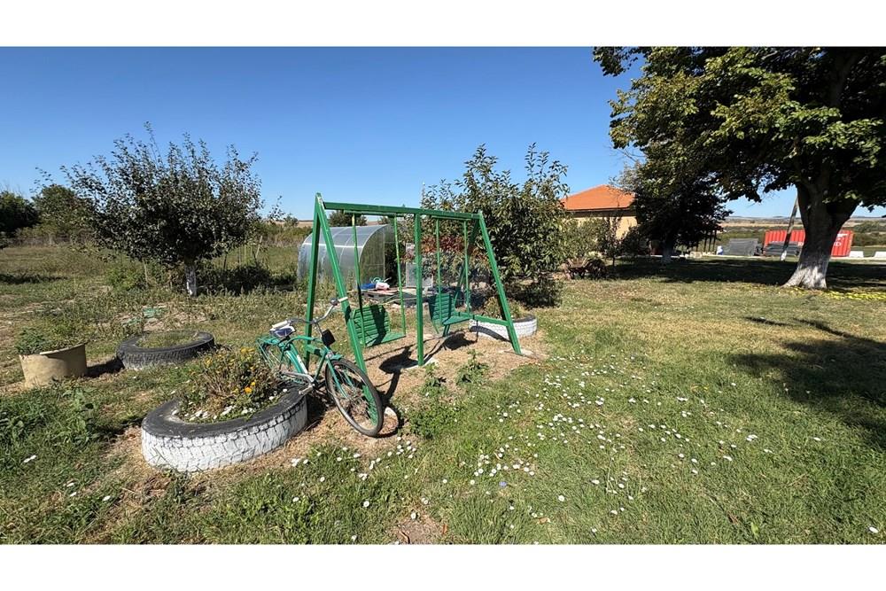 Земеделски имот - За продажба - с. Пробуда, Област Търговище, България - 1759472627644030.jpg - 360471029-9