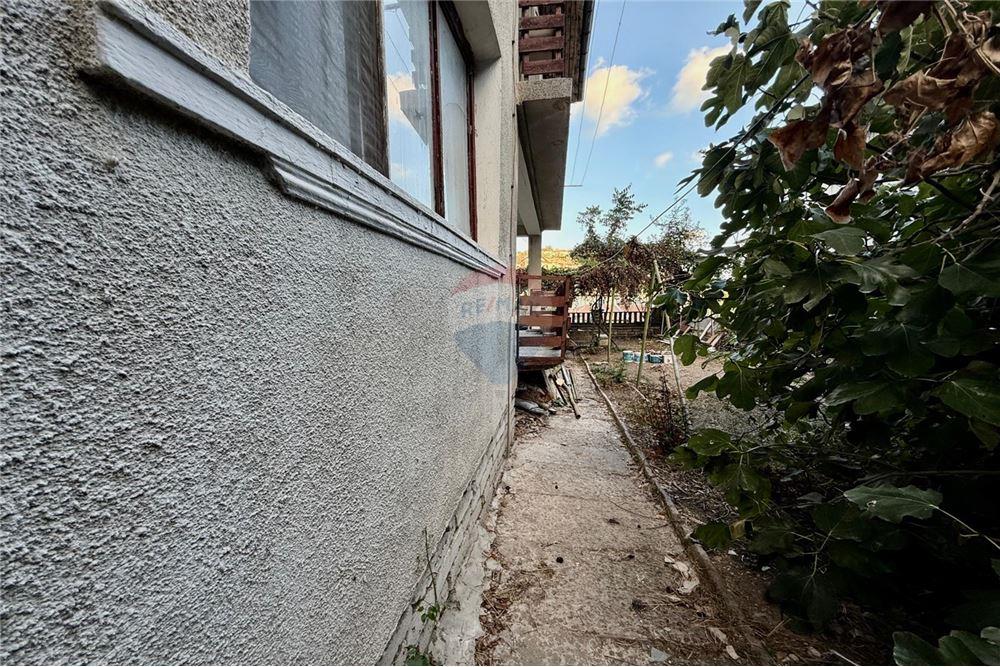 Градска къща - За продажба - гр. Балчик, Област Добрич, България - Двор - Двор - 360321025-243