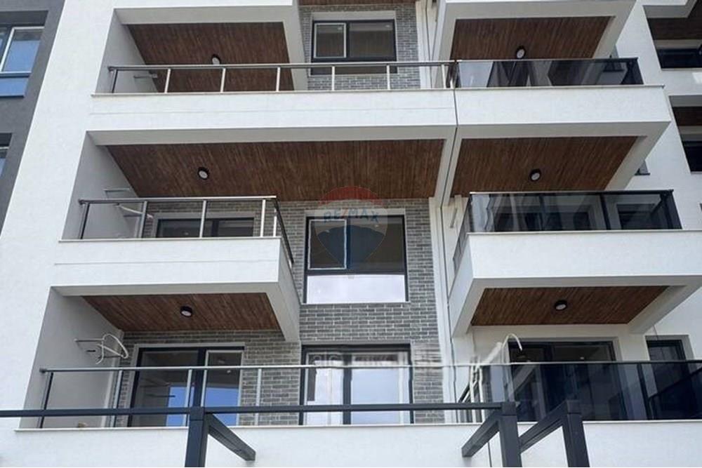 Condo/Apartment - For Sale - гр. Бургас, Област Бургас, Болгария - 9721862_138379454_big.jpg - 360291030-50