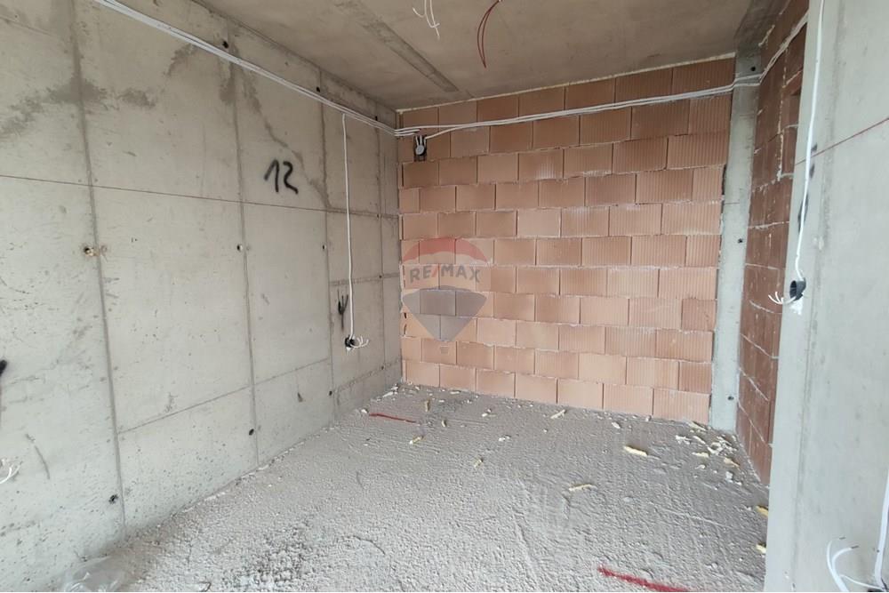 公寓/单元房 - 待售 - гр. Варна, Област Варна, България - viber_изображение_2025-10-28_14-26-55-067.jpg - 卧室 - 360511015-16