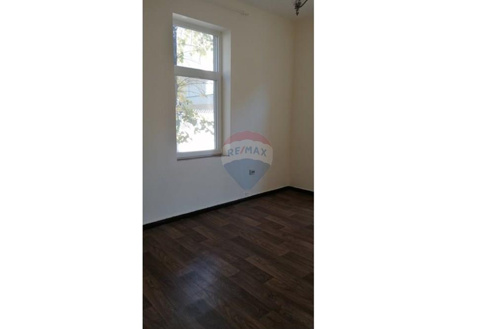 Етаж от къща - Под наем - гр. Пловдив, Област Пловдив, България - viber_image_2025-10-03_13-56-49-967.jpg - 360261002-246