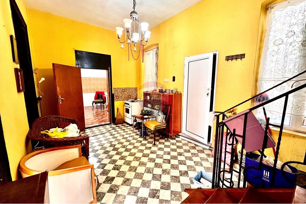 Градска къща - За продажба - гр. Габрово, Област Габрово, България - 20250428_123904216_iOS.jpg - 360431027-13