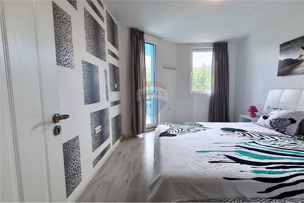 Апартамент - Под наем - гр. Балчик, Област Добрич, България - Светла спалня с изход към тераса - Спалня - 360321025-232