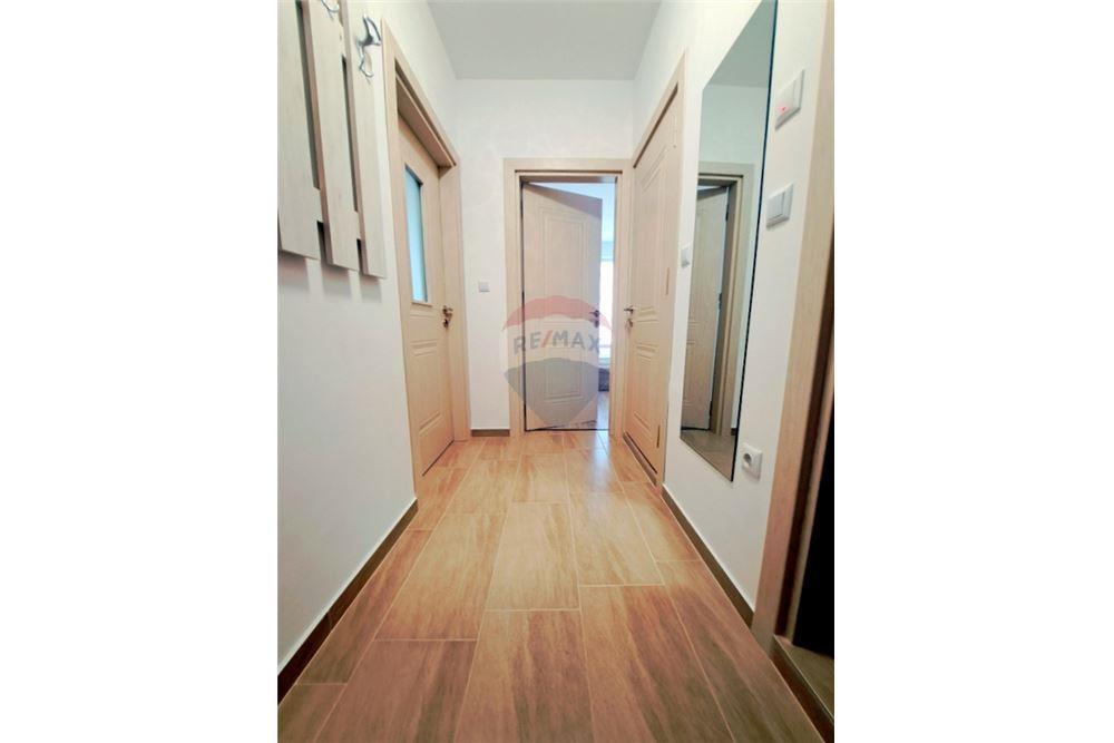 Condo/Apartment - For Rent/Lease - Varna, Varna, Bulgaria - Hallway - 360511002-980