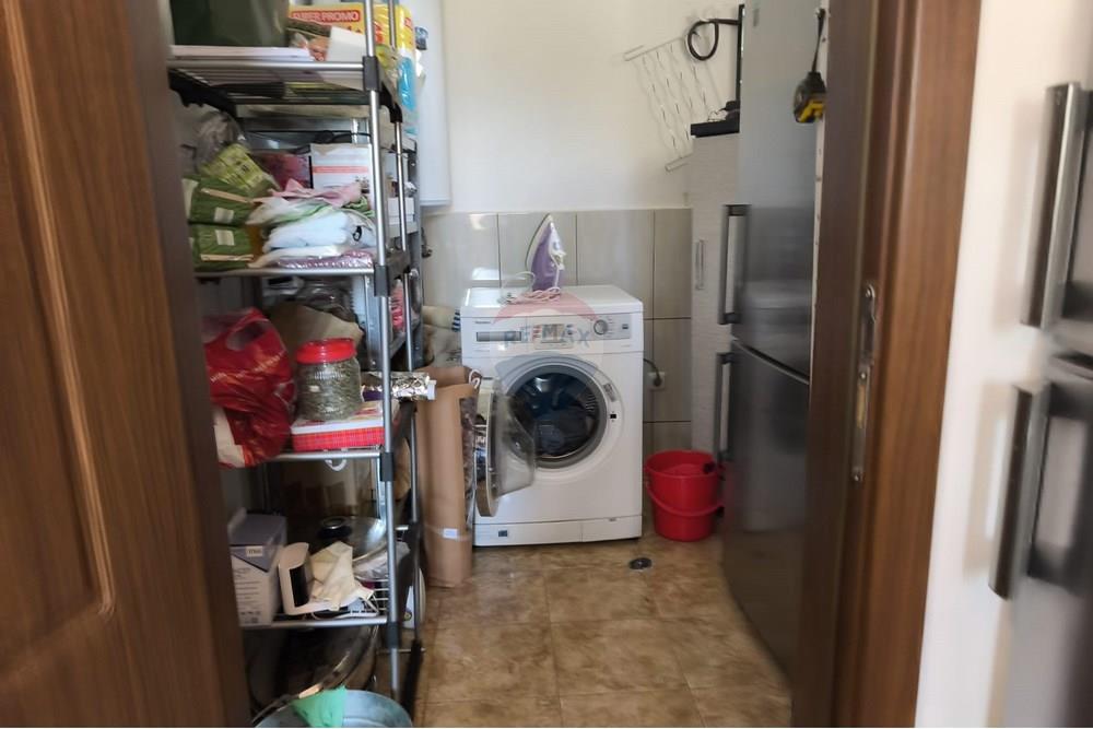 Селска къща - За продажба - с. Соколово, Област Добрич, България - килер.jpg - Друга - 360321028-130