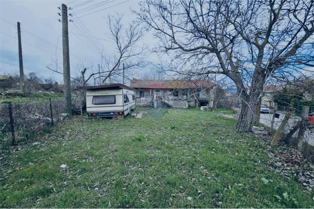 Селска къща - За продажба - с. Кранево, Област Добрич, България - Стара каменна еднофамилна къща на един етаж - Вътрешен двор - 360321025-231