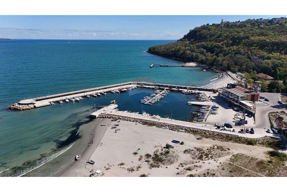 Апартамент - За продажба - гр. Варна, Област Варна, България - dji_fly_20250924_121400_0314_1758735200457_photo.jpg - 360391003-86