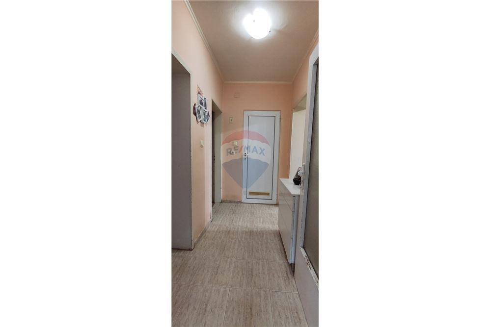 Градска къща - За продажба - гр. Аксаково, Област Варна, България - 7 - 360301003-179