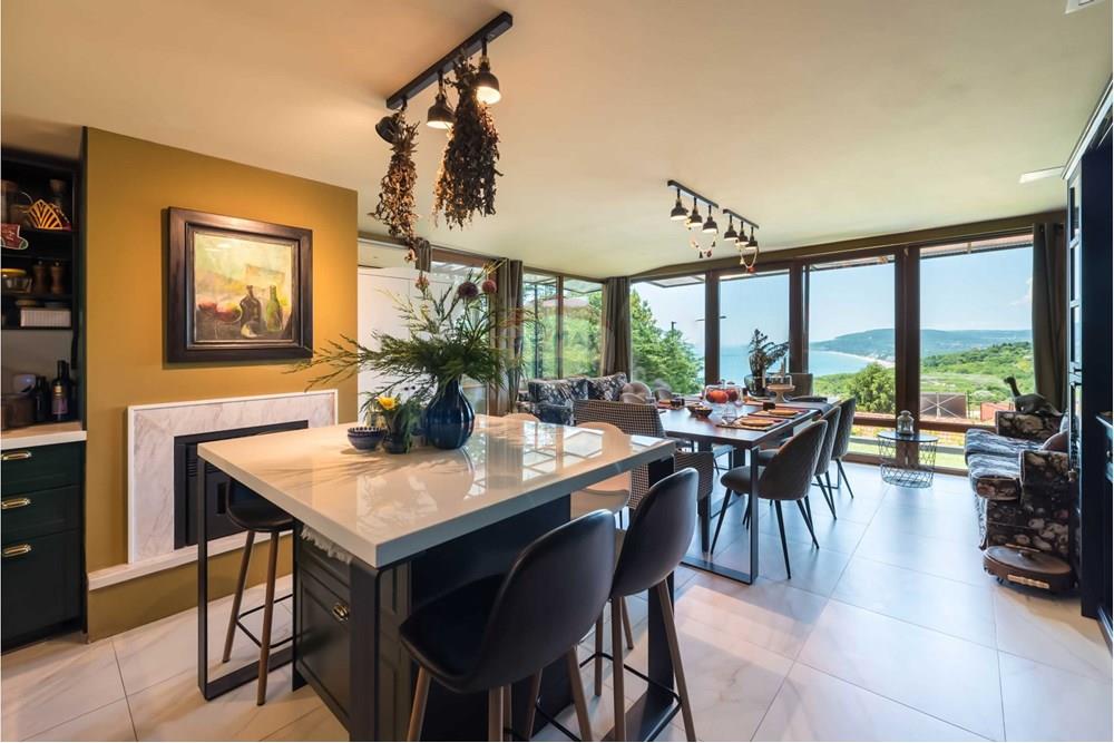 Вила - За продажба - гр. Балчик, Област Добрич, България - всекидневна 3.jpg - Всекидневна/Трапезария - 360321028-120