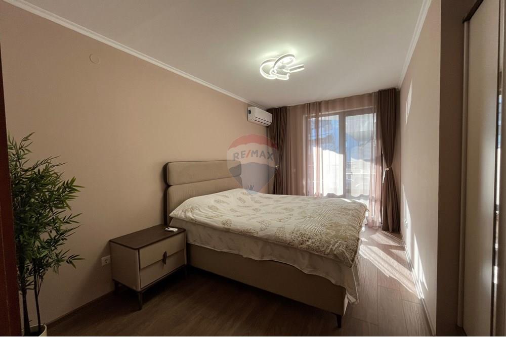 Апартамент - За продажба - к.к. Златни пясъци, Област Варна, България - спалня 1-1.jpg - Родителска спалня - 360321028-106