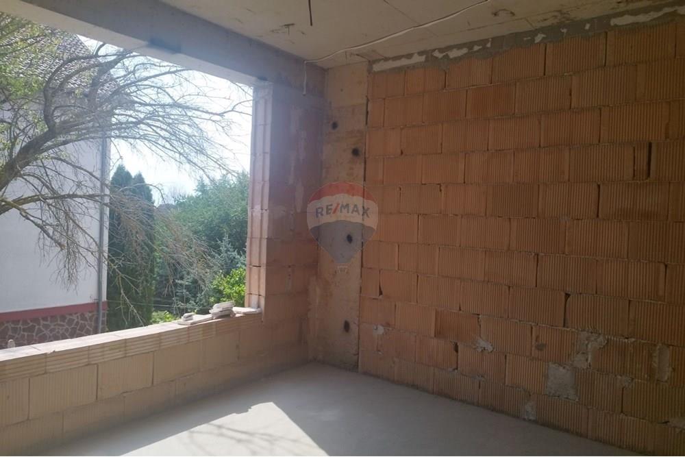 Апартамент - За продажба - м-т Ален мак, Област Варна, България - viber_изображение_2025-08-12_16-37-03-536.jpg - Спалня - 360321001-495