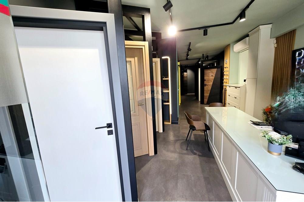 kereskedelmi - Kiadó - гр. Пловдив, Област Пловдив, България - 20251021_124315.jpg - 360261003-267