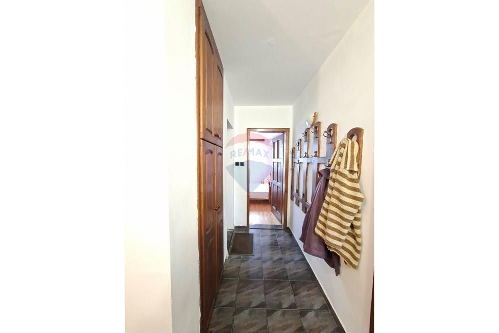 Апартамент - Под наем - гр. Варна, Област Варна, България - 12.jpg - Коридор - 360321001-515