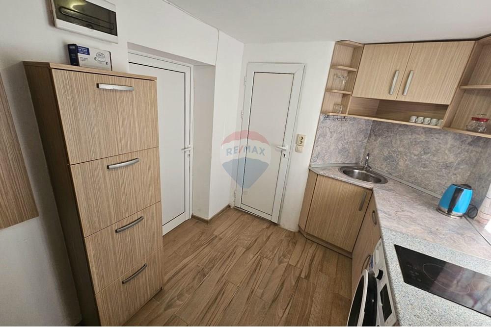 Апартамент - За продажба - гр. Варна, Област Варна, България - Изображение от WhatsApp на 2025-11-04 в 13.02.00_6d750e12.jpg - Кухня - 360511013-85