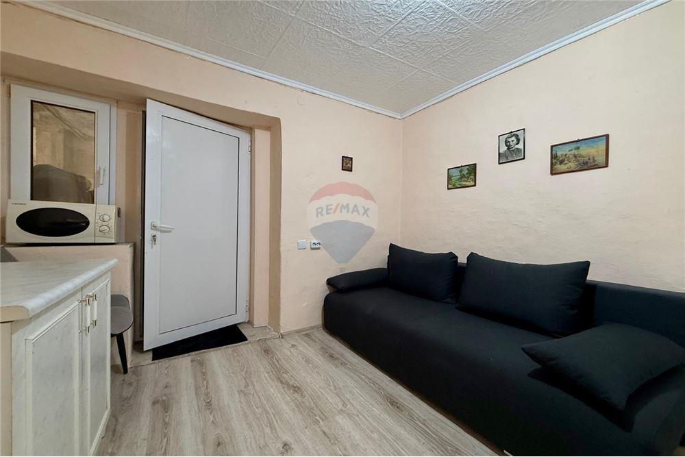 Градска къща - За продажба - гр. Балчик, Област Добрич, България - Отделна кухна - Кухня - 360321025-245