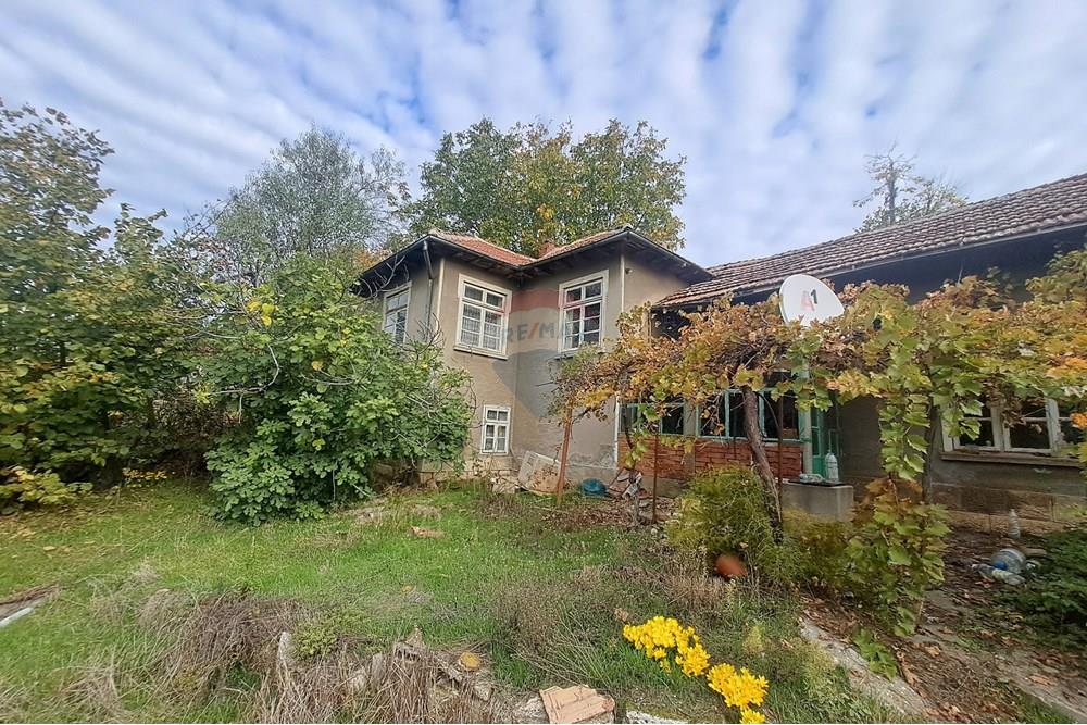 Селска къща - За продажба - с. Тетово, Област Русе, България - 20251023_100843.JPG - 360451036-40
