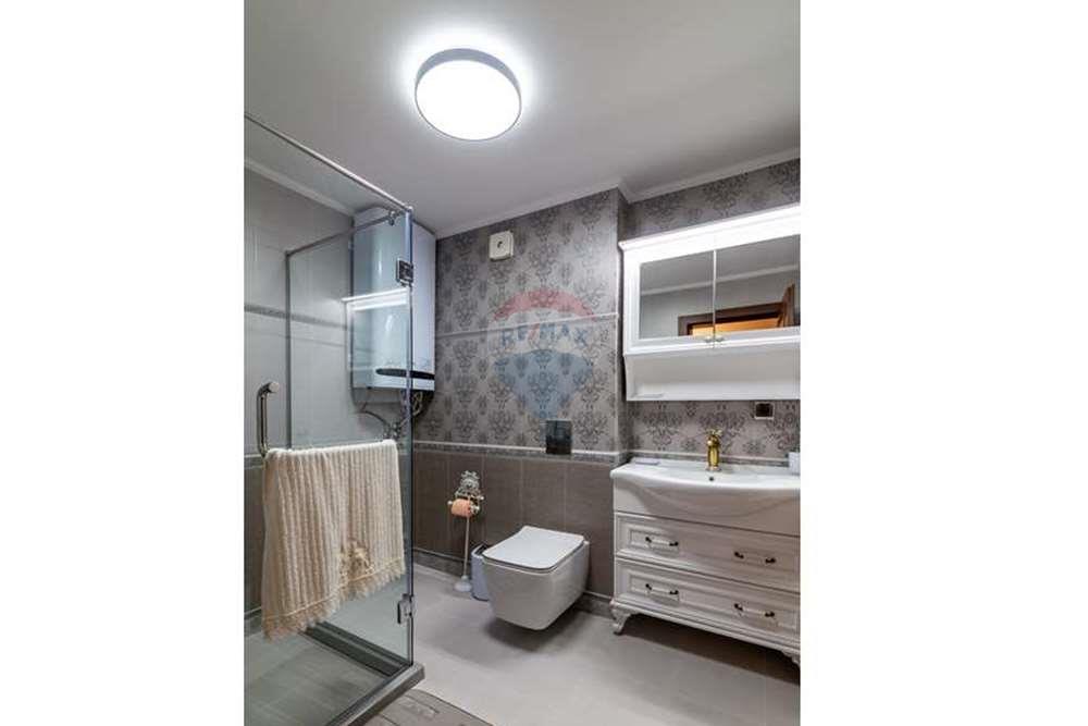 Апартамент - Под наем - гр. Пловдив, Област Пловдив, България - IMG_9253 (1).jpeg - Баня - 360261002-206