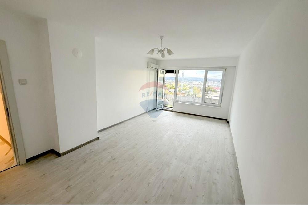 Byt - Na predaj - гр. Варна, Област Варна, България - viber_изображение_2025-10-27_11-47-34-821.jpg - Obývačka - 360511003-309