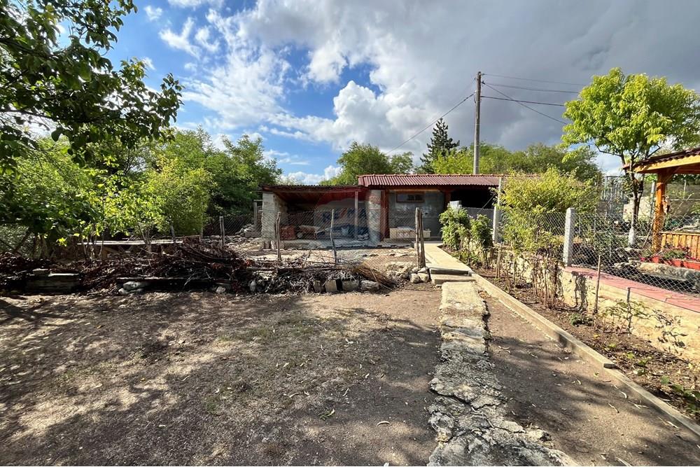 Селска къща - За продажба - с. Засмяно, Област Варна, България - IMG_0875.jpeg - 360391067-9