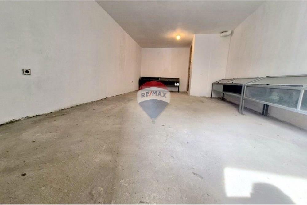 Склад - Под наем - гр. Варна, Област Варна, България - 7.jpg - 360511002-979