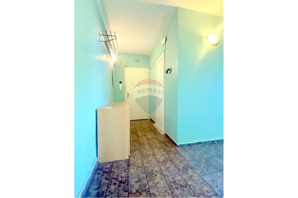 Апартамент - Под наем - гр. Варна, Област Варна, България - viber_image_2025-11-03_08-24-31-128.jpg - Коридор - 360511011-5