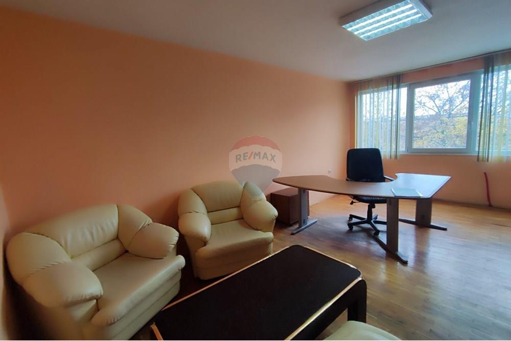 Офис - Под наем - гр. Велико Търново, Област Велико Търново, България - viber_изображение_2025-10-30_14-47-01-524.jpg - 360431003-147