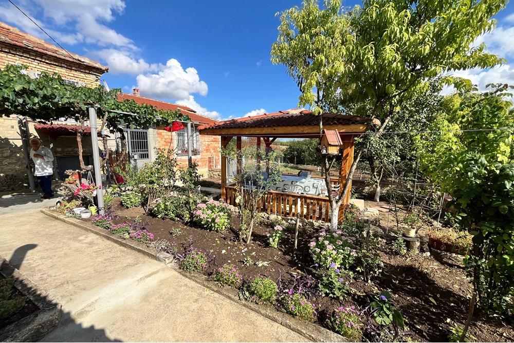 Селска къща - За продажба - с. Засмяно, Област Варна, България - IMG_0883.jpeg - 360391067-9