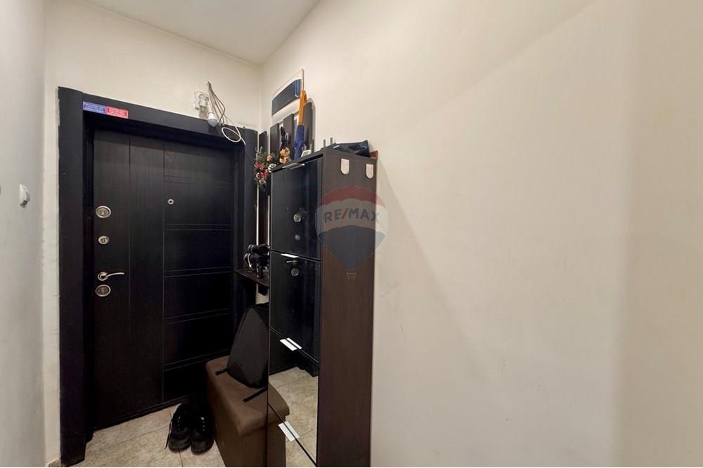 Апартамент - За продажба - гр. Русе, Област Русе, България - viber_изображение_2025-11-05_14-46-19-348.jpg - Коридор - 360451033-101