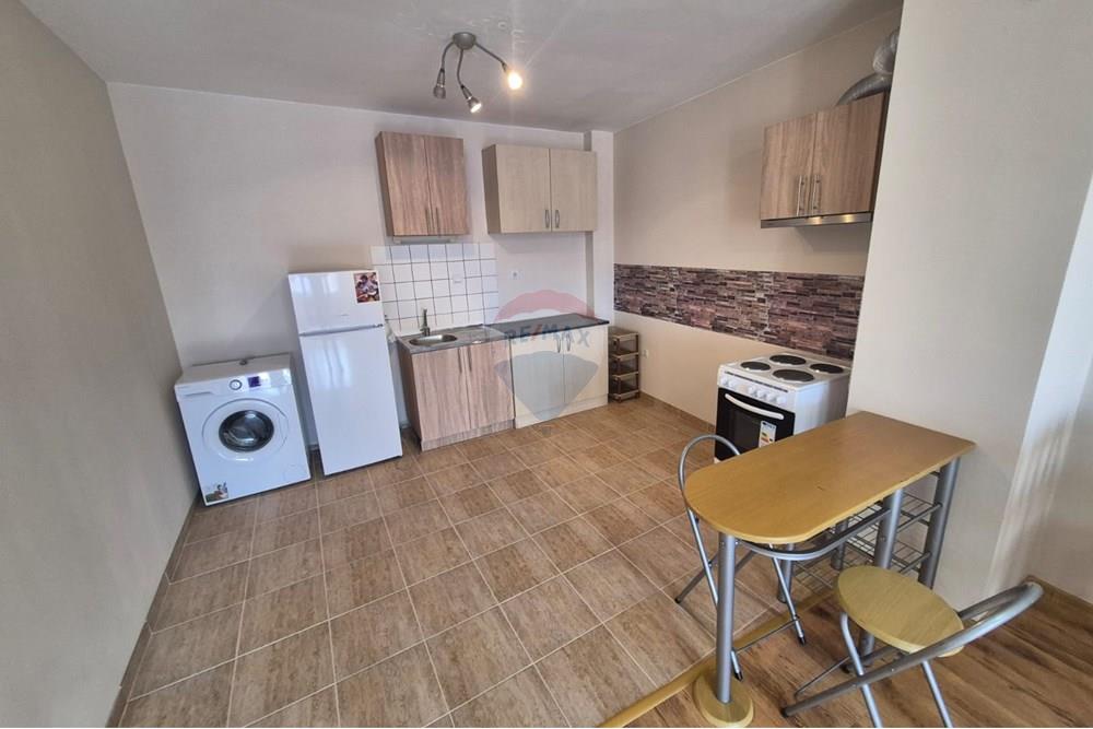 Апартамент - Под наем - гр. Варна, Област Варна, България - Изображение от WhatsApp на 2025-10-28 в 12.30.25_bb17f81b.jpg - Кухня - 360511013-84